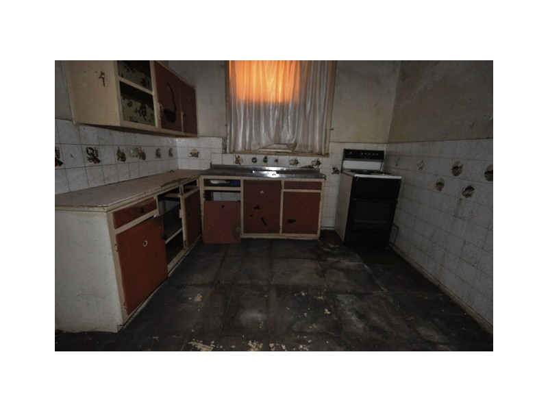 33 Hayles Road, Elizabeth Park SA 5113