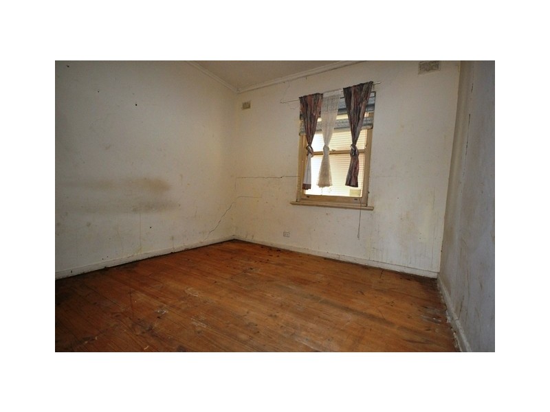 33 Hayles Road, Elizabeth Park SA 5113