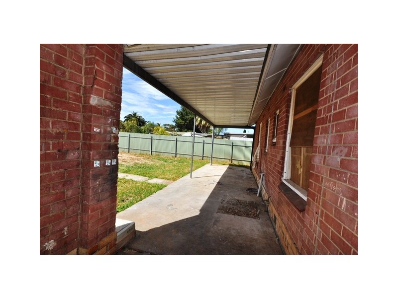 33 Hayles Road, Elizabeth Park SA 5113