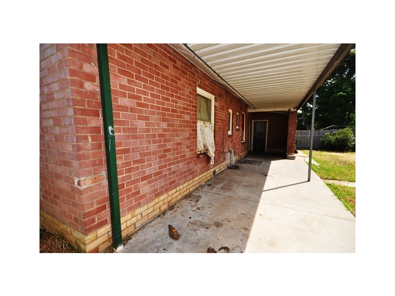 33 Hayles Road, Elizabeth Park SA 5113