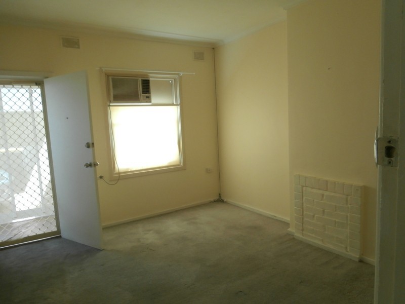 11 Hogarth Road, Elizabeth South SA 5112