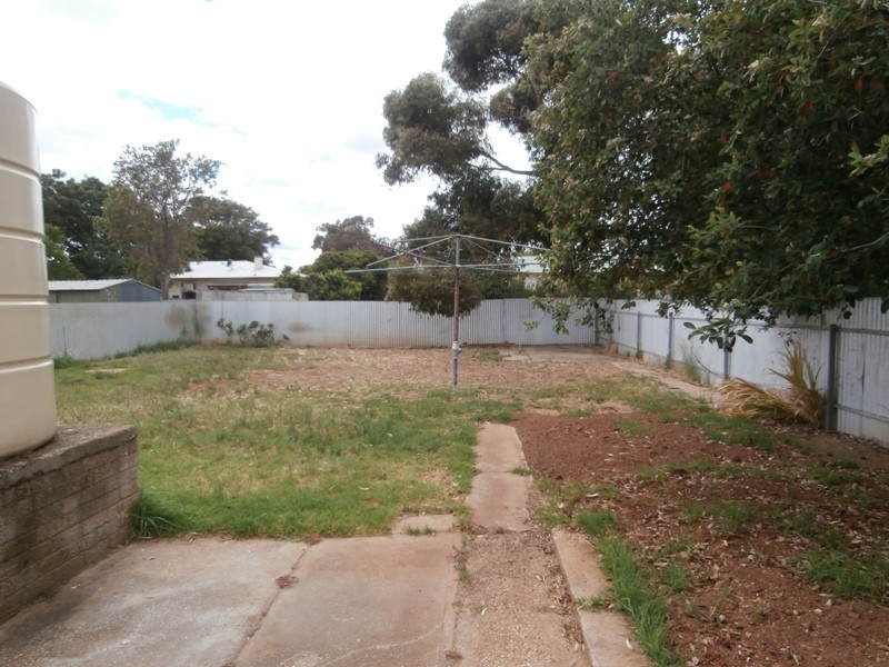 11 Hogarth Road, Elizabeth South SA 5112