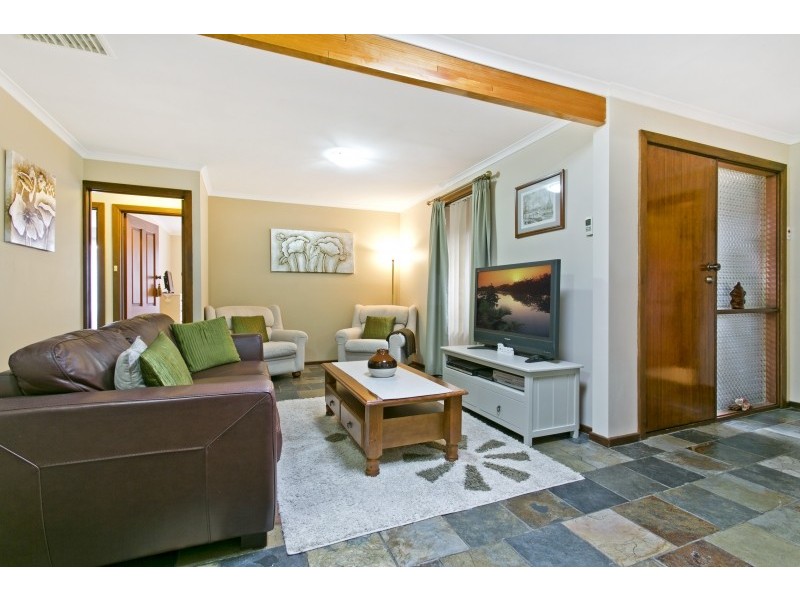 2 Stirrup Court, Salisbury Plain SA 5109