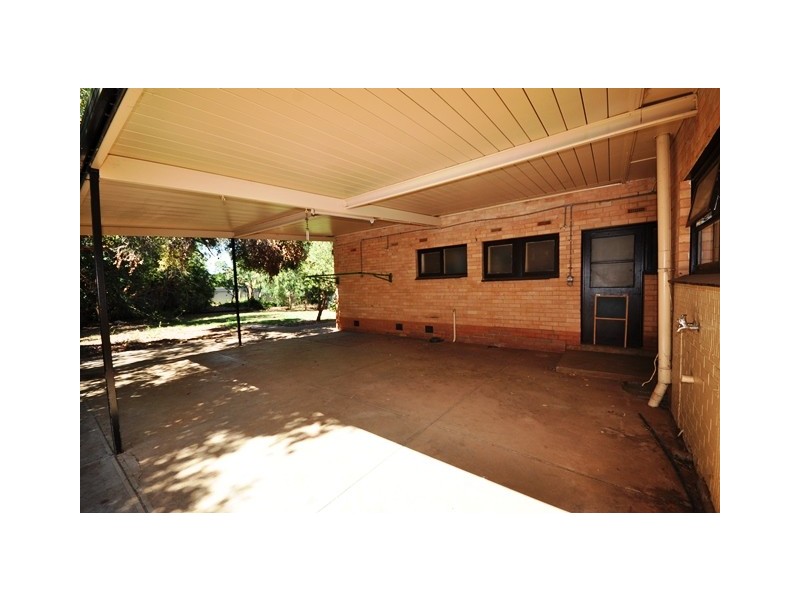 12 Yorktown Road, Elizabeth East SA 5112