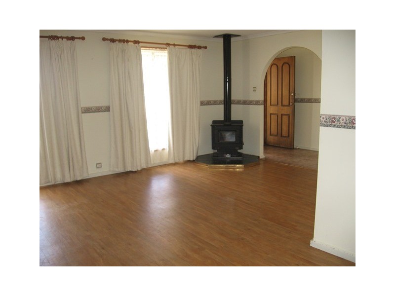 7 Potts Crescent, Burton SA 5110