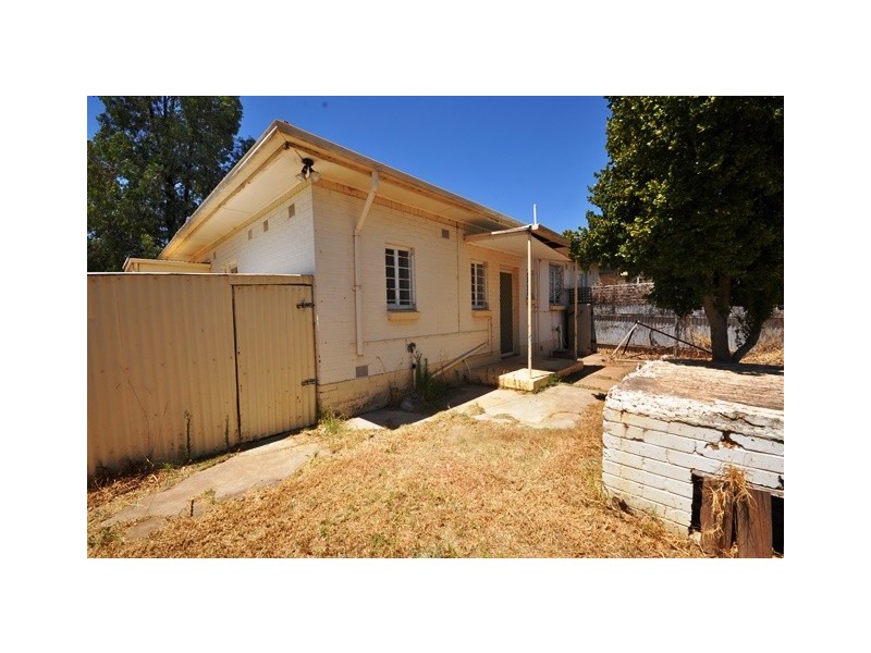 10 Sampson Street, Elizabeth Grove SA 5112