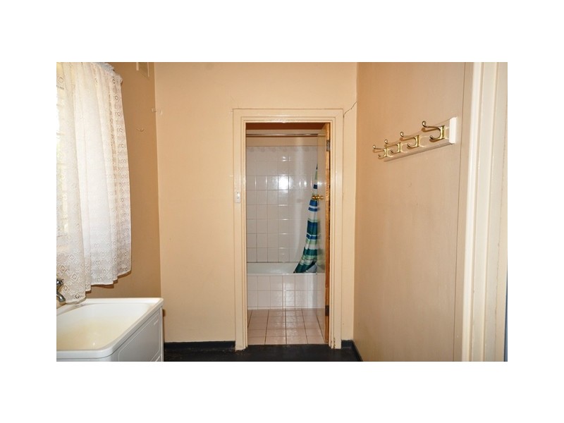 10 Sampson Street, Elizabeth Grove SA 5112