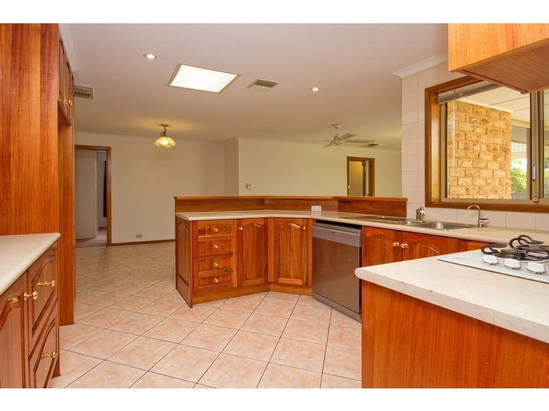 12 Carriage Way, Gulfview Heights SA 5096