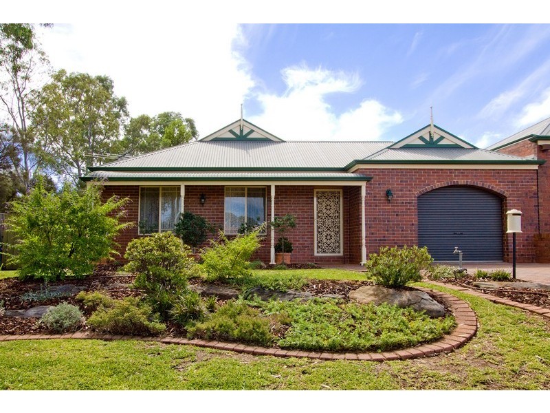 11 Meadow Lane, Gulfview Heights SA 5096