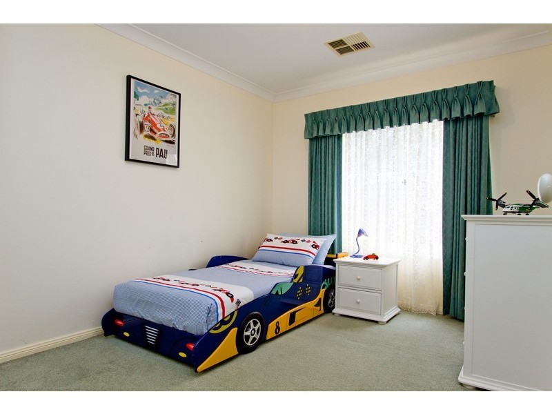 11 Meadow Lane, Gulfview Heights SA 5096