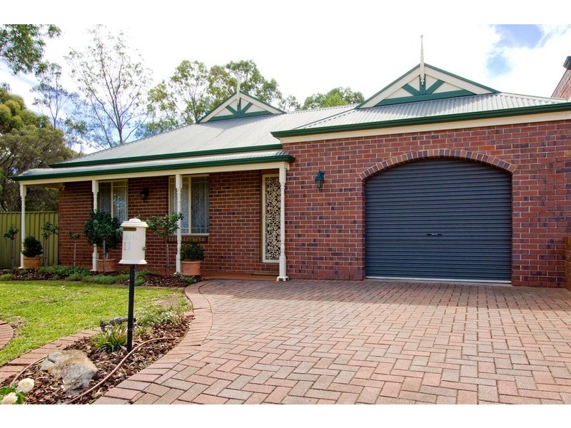 11 Meadow Lane, Gulfview Heights SA 5096