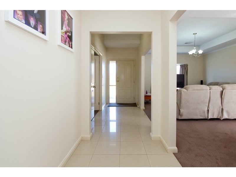 141 President Ave, Andrews Farm SA 5114