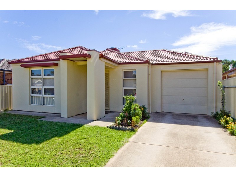 4 Napoleon Court, Paralowie SA 5108