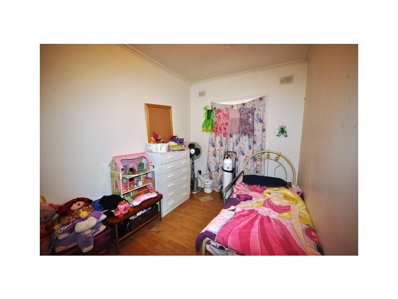 19 Durdin Road, Elizabeth Vale SA 5112