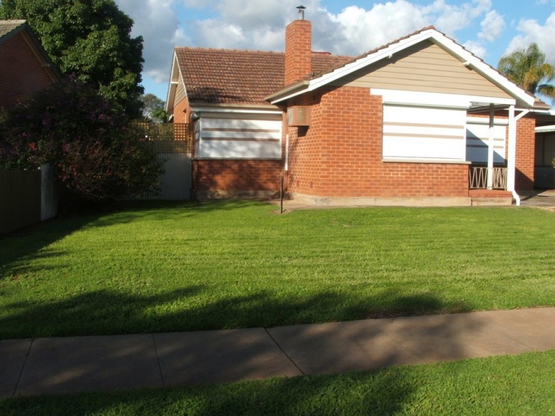 19 Longleat Road, Elizabeth Vale SA 5112