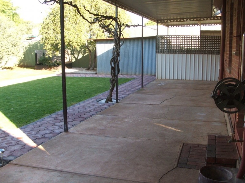 19 Longleat Road, Elizabeth Vale SA 5112