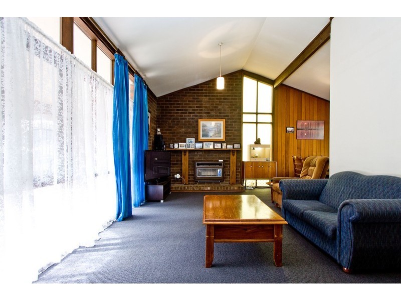 17 Edward Crescent, Evanston Park SA 5116