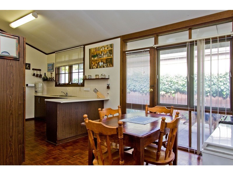 17 Edward Crescent, Evanston Park SA 5116