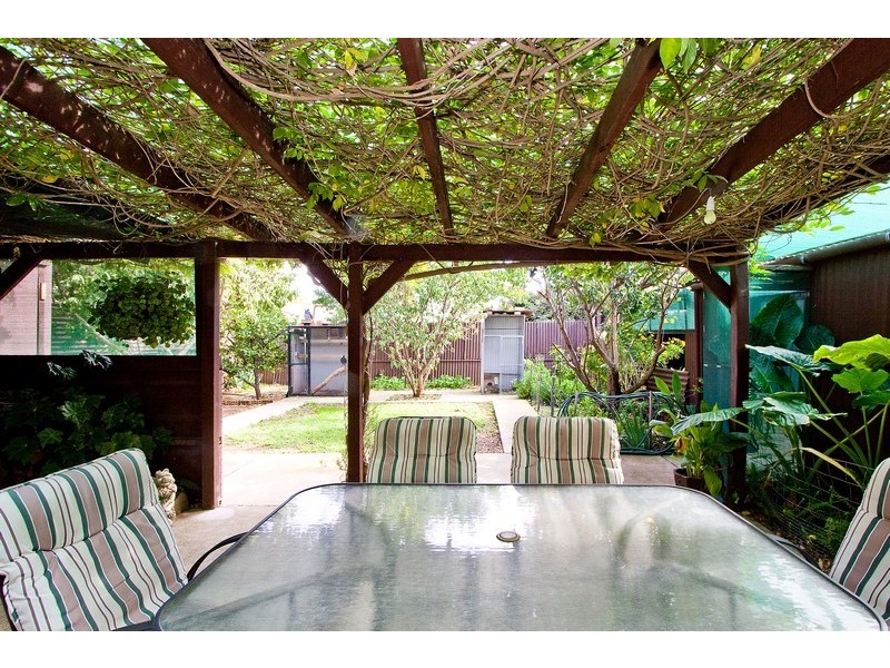 17 Edward Crescent, Evanston Park SA 5116