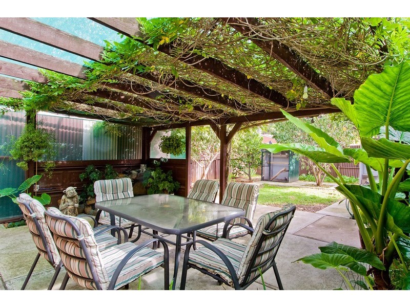 17 Edward Crescent, Evanston Park SA 5116