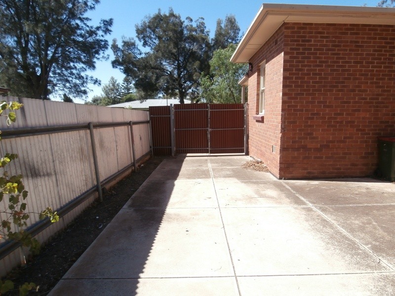 22 Midlow Road, Elizabeth Downs SA 5113