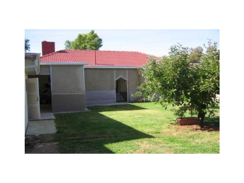 31 Bloomfield Crescent, Elizabeth Downs SA 5113