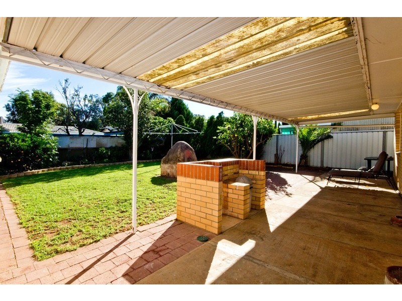 9 Trueman Avenue, Salisbury East SA 5109