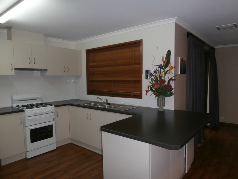 16 Japonica Crescent, Parafield Gardens SA 5107