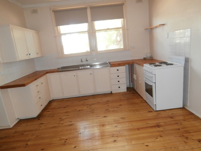 24 Midlow Road, Elizabeth Downs SA 5113