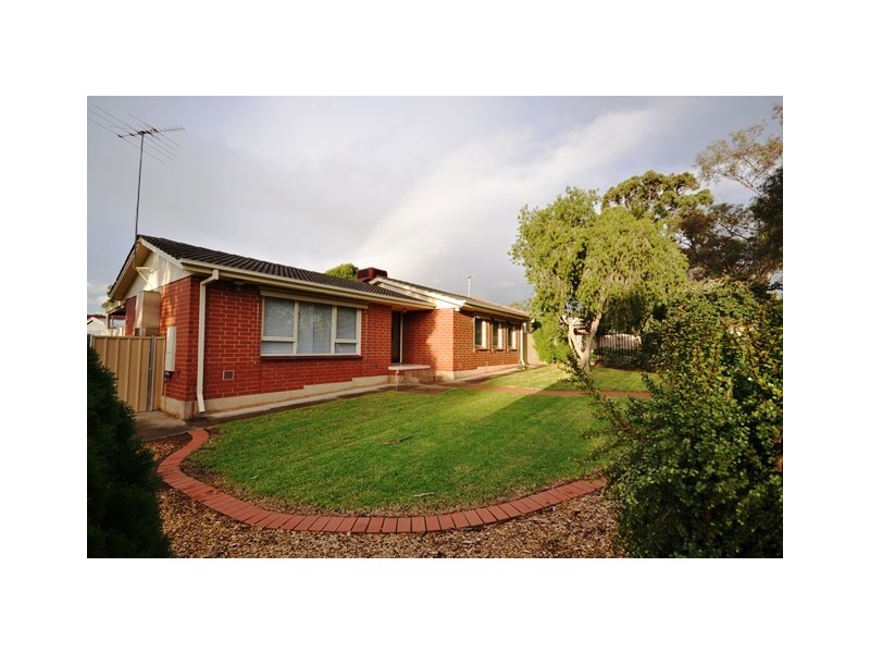 8 Andrew Avenue, Salisbury East SA 5109