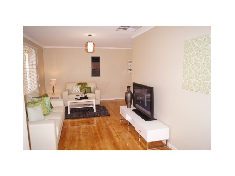 8 Andrew Avenue, Salisbury East SA 5109