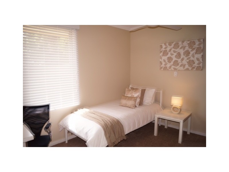 8 Andrew Avenue, Salisbury East SA 5109