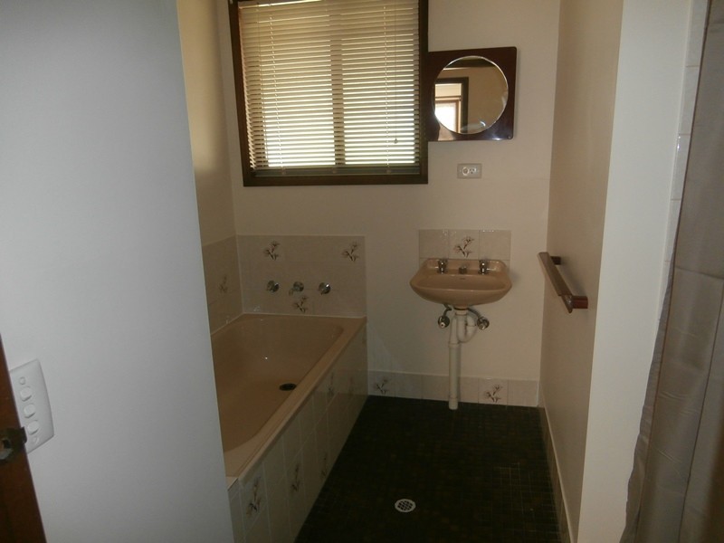 62 Damian Drive, Salisbury Heights SA 5109