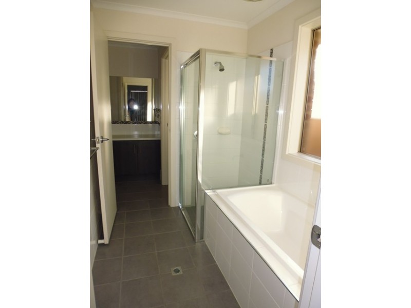 12 Wood Street, Parafield Gardens SA 5107