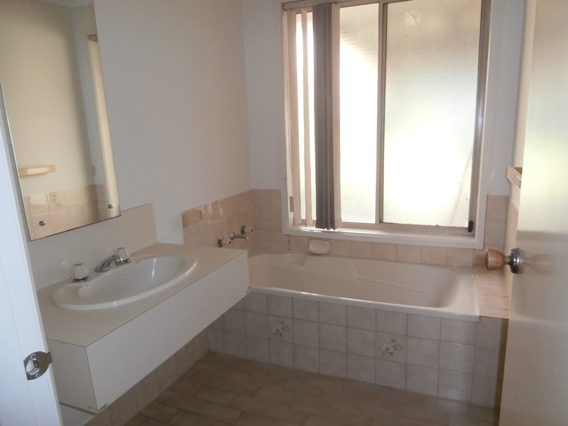 16 Sanctuary Walk, Blakeview SA 5114