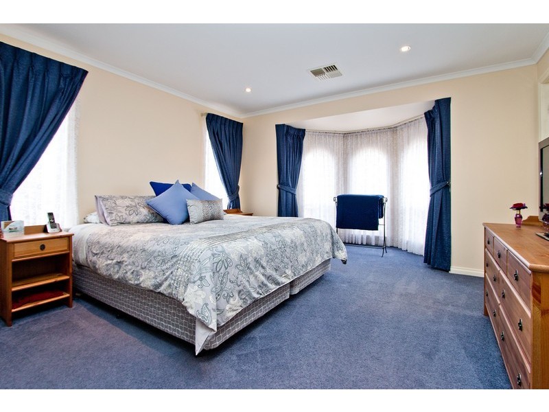 77 Sanctuary Drive, Mawson Lakes SA 5095