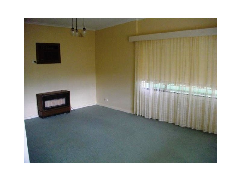 13 Yulinda Terrace, Para Hills SA 5096