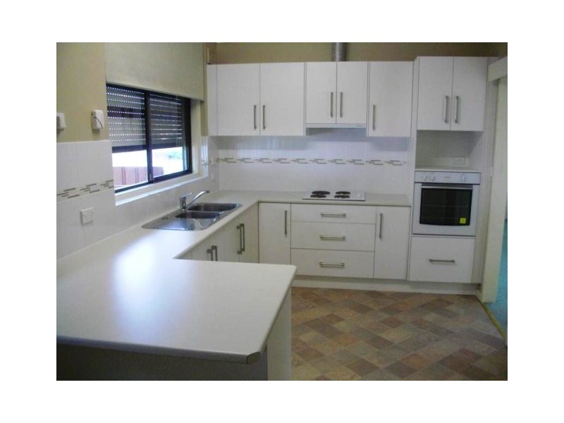 13 Yulinda Terrace, Para Hills SA 5096