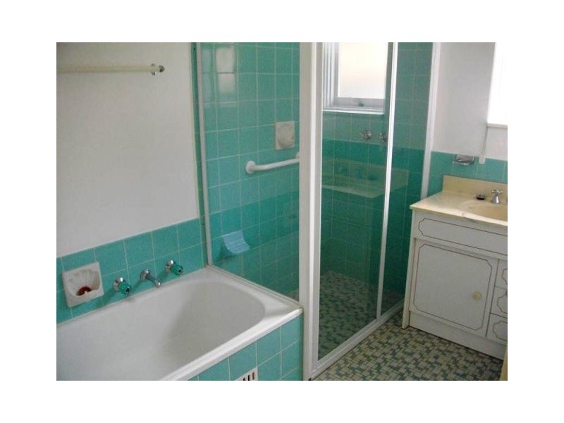 13 Yulinda Terrace, Para Hills SA 5096