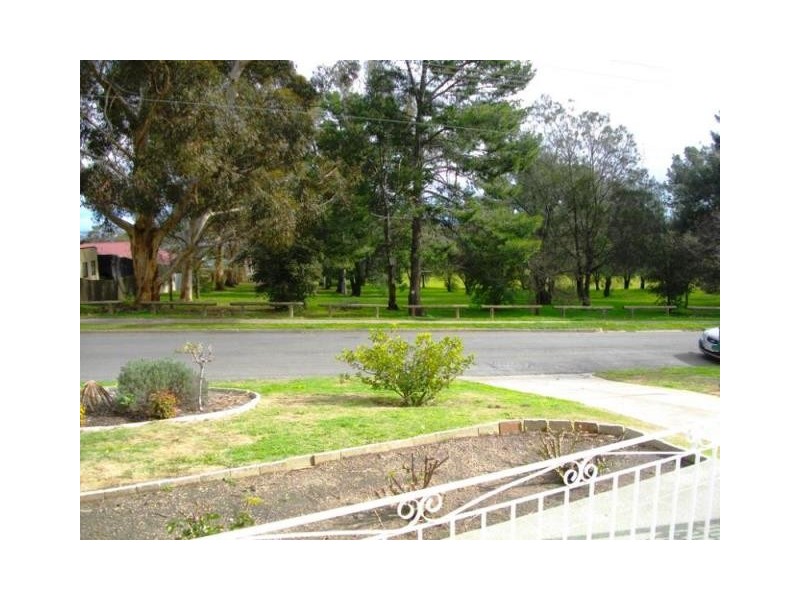 13 Yulinda Terrace, Para Hills SA 5096