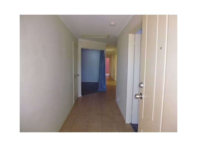 16 Heathpool Street, Burton SA 5110