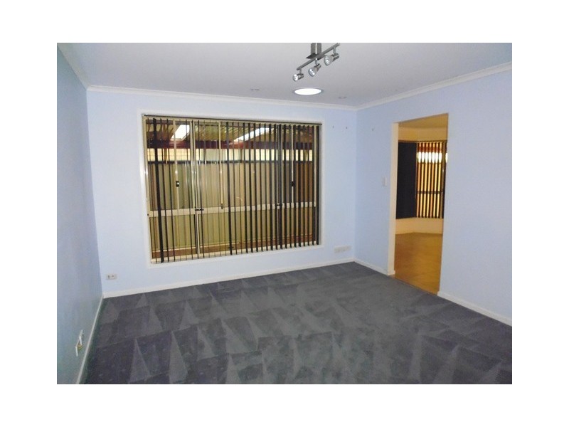 16 Heathpool Street, Burton SA 5110