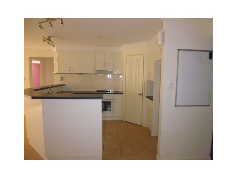 16 Heathpool Street, Burton SA 5110