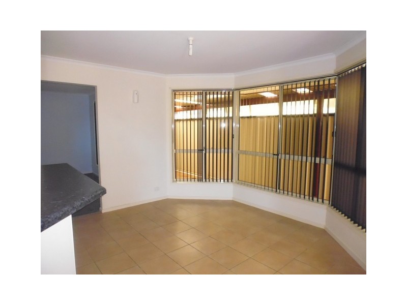 16 Heathpool Street, Burton SA 5110