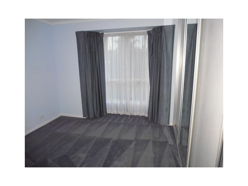 16 Heathpool Street, Burton SA 5110