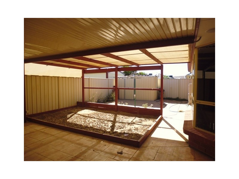 16 Heathpool Street, Burton SA 5110