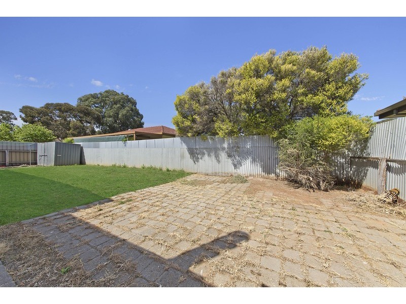 2/11 Meath Avenue, Salisbury Downs SA 5108