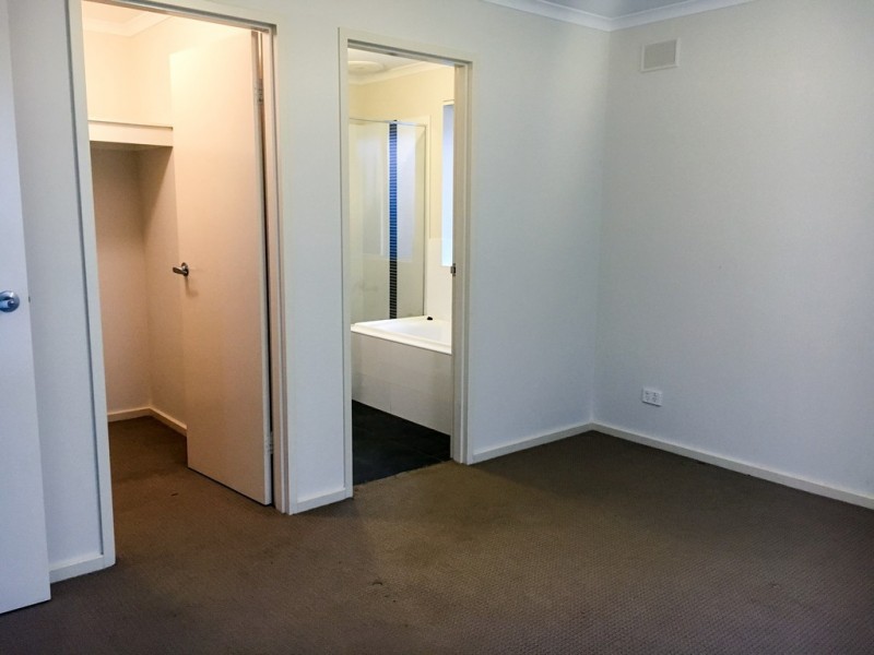 25 Field Street, Parafield Gardens SA 5107