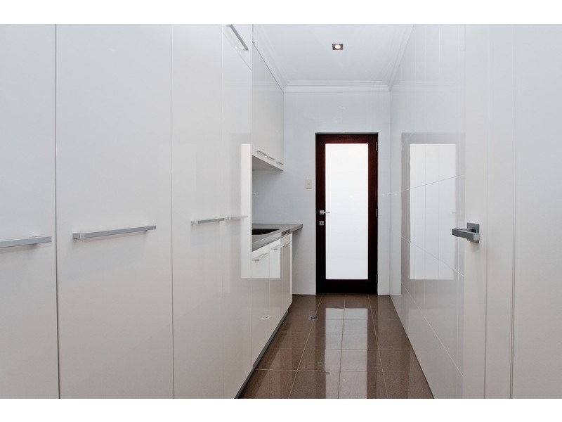 10 Pillie Crescent, Mawson Lakes SA 5095