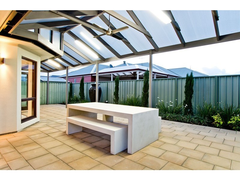 10 Pillie Crescent, Mawson Lakes SA 5095